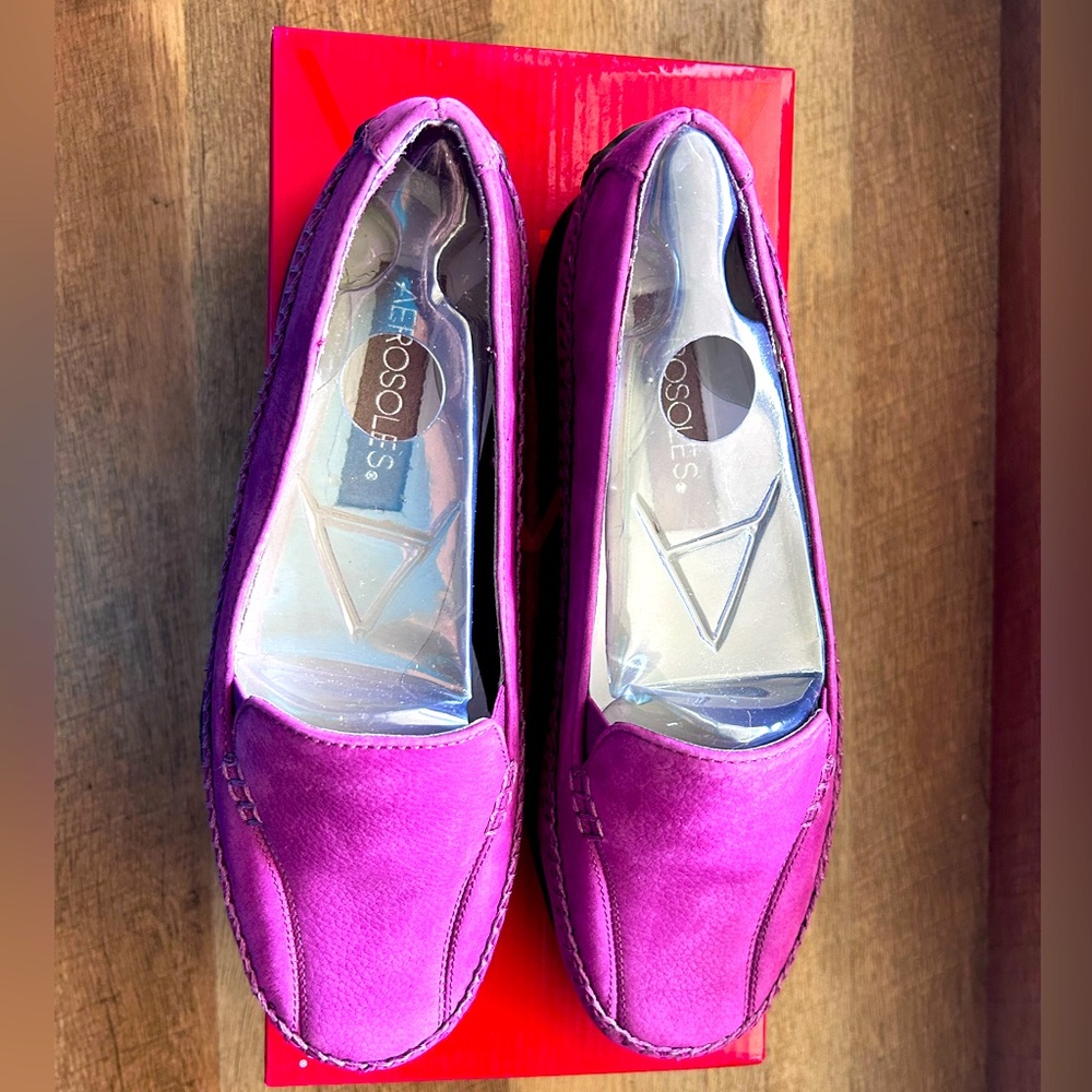 Aerosoles loafer, model ivory tree, purple combo 301, size 7 1/2 W.